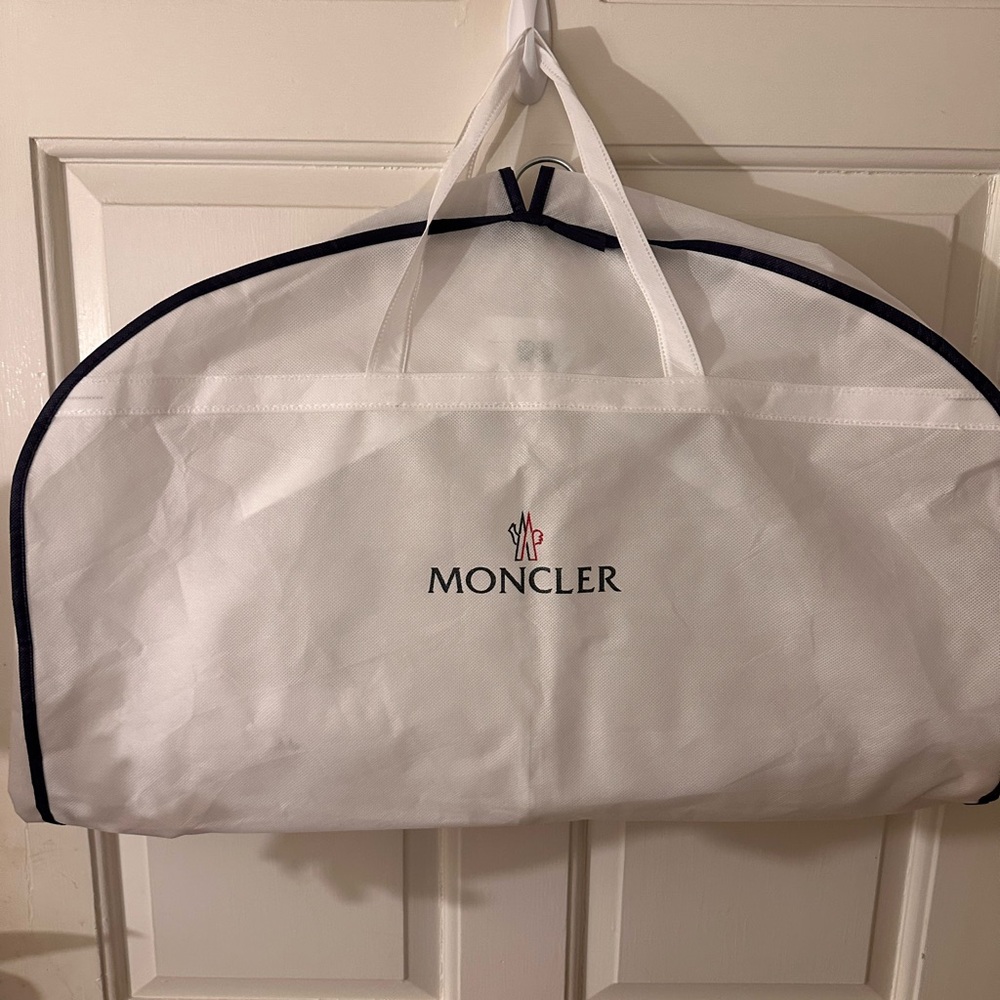 Authentic Moncler garment dust bag. - Picture 5 of 8